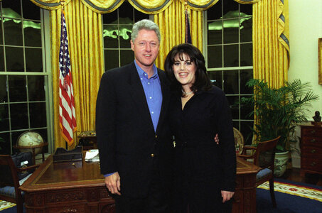 Bill_Clinton_and_Monica_Lewinsky_on_February_28,_1997_A3e06420664168d9466c84c3e31ccc2f.jpg