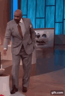 steve-harvey-steve (1).gif