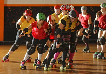 roller-derby-september-8-2010jpg-6632c50cf672debe_large.jpg