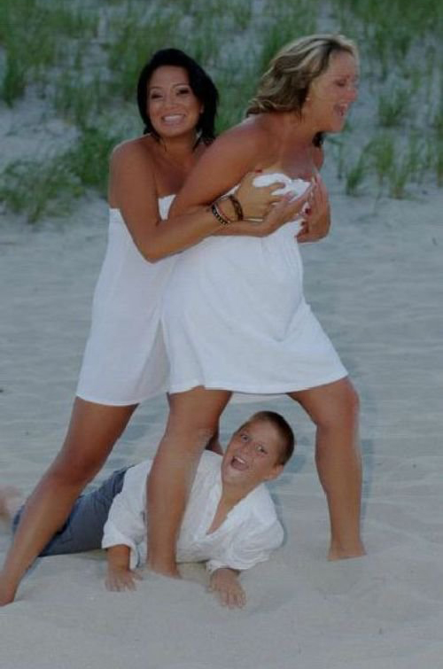 Bad-Family-Photos-Beach-Creeper.jpg