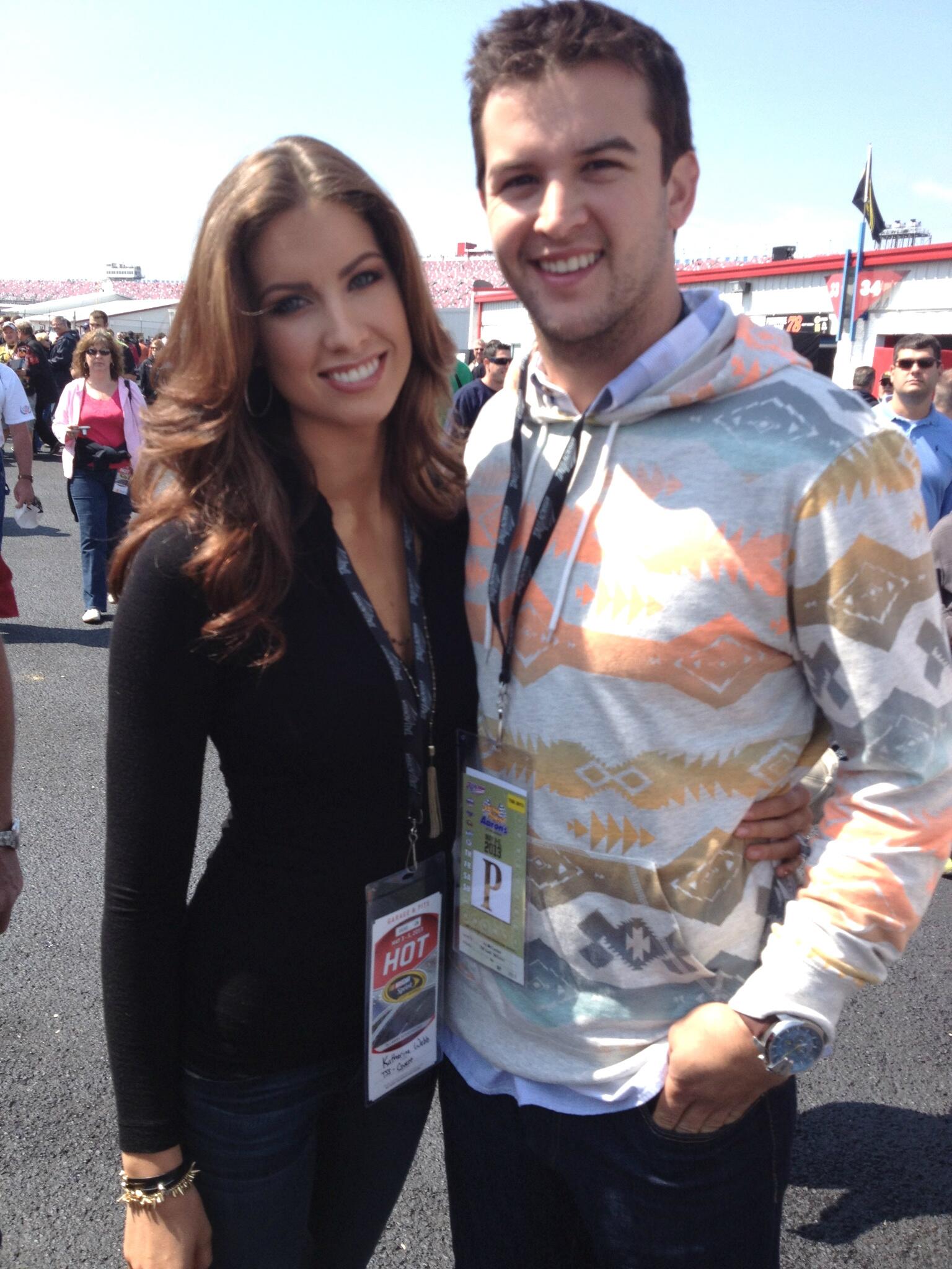 BJgwAwSCEAA_MWC.jpg:large