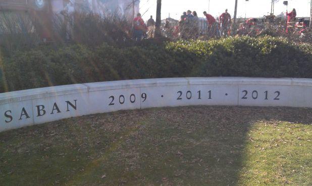 BBEL5eFCQAAOVxo.jpg:large