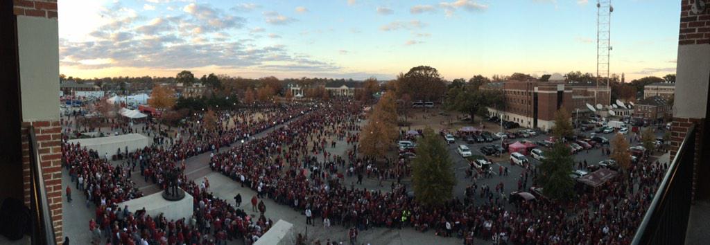 B3pHW5sCQAAq2eH.jpg:large