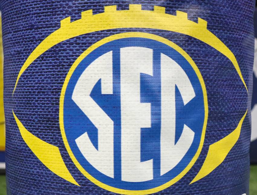 crescentcitysports.com